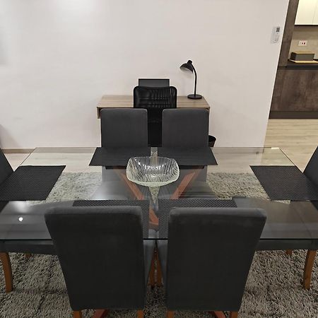 Modern Apartment With Large Outdoor Area - Sleeps 7, Close To Malta International Airport Luqa Exterior foto